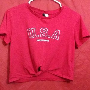 ❄️$7.00 item❄️Divided H&M crop top.